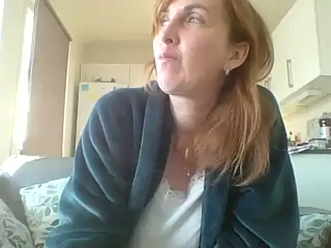 MssAngela online show from February 1, 9:00 am