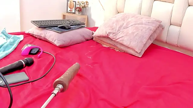 IsiisLovei online show from February 11, 2:13 pm