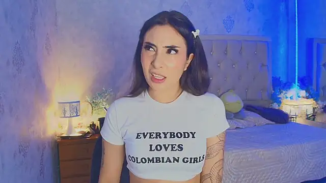 Snapshot of nini_love01 chatting on February 6, 4:21 am nini love01 online show from February 6, 4:21 am