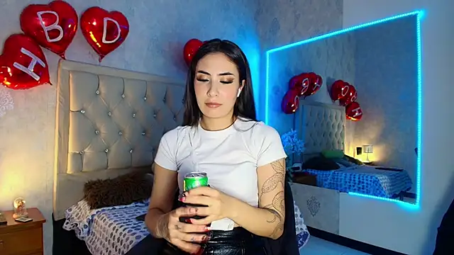 Snapshot of nini_love01 chatting on February 27, 4:09 am nini love01 online show from February 27, 4:09 am