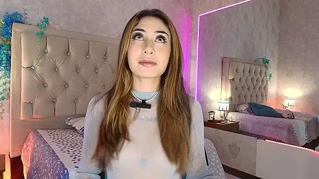 Snapshot of nini_love01 chatting on September 28, 3:56 am nini love01 online show from September 28, 3:56 am