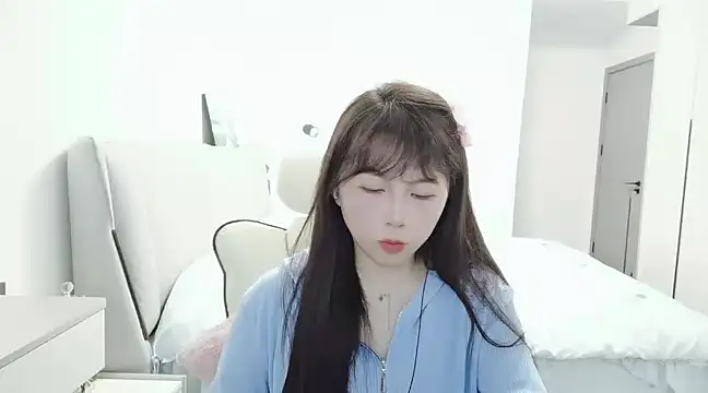 Sunset glow online show from March 2, 3:05 pm