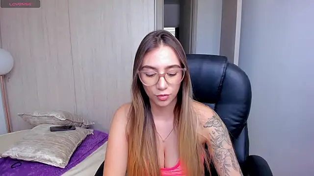 StacyConner online show from September 23, 6:55 pm