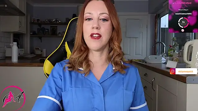 Snapshot of stripmequick chatting on December 10, 10:38 am stripmequick online show from December 10, 10:38 am