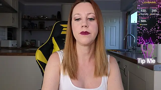 Snapshot of stripmequick chatting on January 9, 2:07 pm stripmequick online show from January 9, 2:07 pm