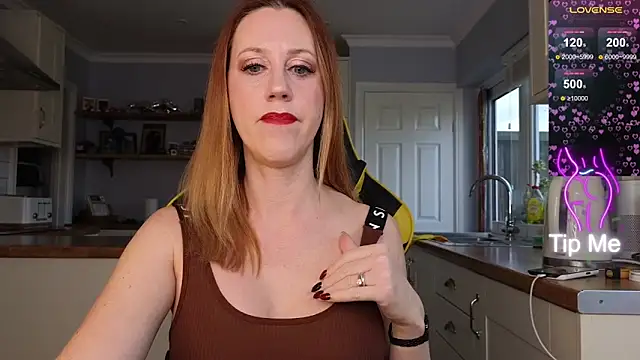 Snapshot of stripmequick chatting on February 4, 2:53 pm stripmequick online show from February 4, 2:53 pm