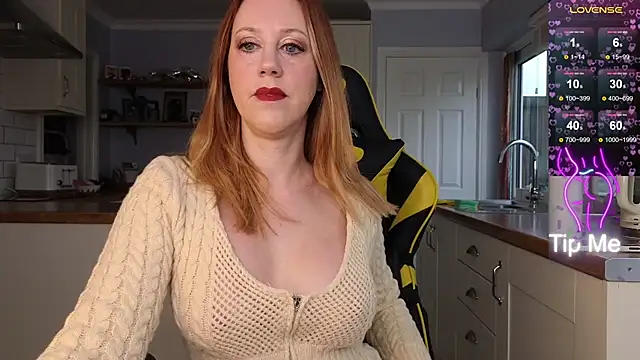 Snapshot of stripmequick chatting on February 12, 10:14 am stripmequick online show from February 12, 10:14 am