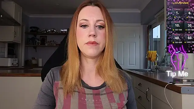 Snapshot of stripmequick chatting on February 20, 10:27 am stripmequick online show from February 20, 10:27 am