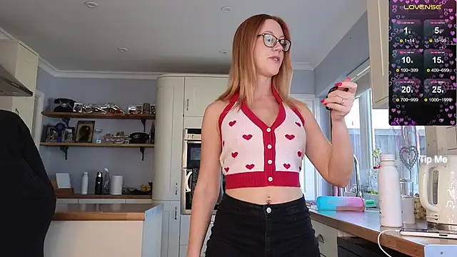 Snapshot of stripmequick chatting on September 13, 1:33 pm stripmequick online show from September 13, 1:33 pm