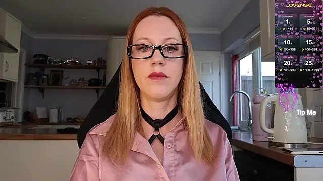 Snapshot of stripmequick chatting on September 18, 9:22 am stripmequick online show from September 18, 9:22 am