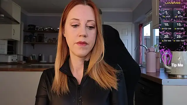 Snapshot of stripmequick chatting on September 25, 9:24 am stripmequick online show from September 25, 9:24 am