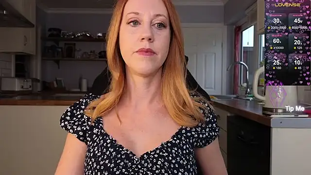 Snapshot of stripmequick chatting on September 26, 2:10 pm stripmequick online show from September 26, 2:10 pm