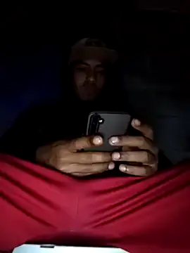 Snapshot of AlexAlejandro13 chatting on February 26, 4:36 am AlexAlejandro13 online show from February 26, 4:36 am