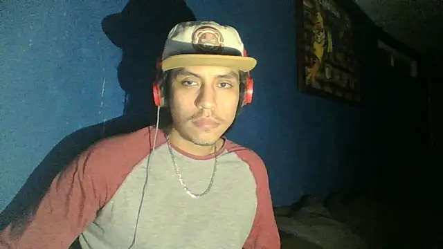 Snapshot of AlexAlejandro13 chatting on September 10, 9:09 am AlexAlejandro13 online show from September 10, 9:09 am