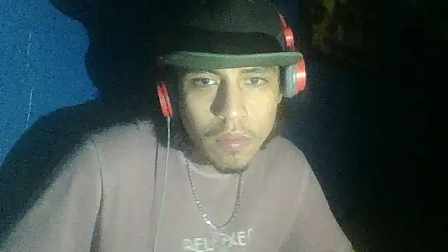 Snapshot of AlexAlejandro13 chatting on October 5, 7:17 am AlexAlejandro13 online show from October 5, 7:17 am