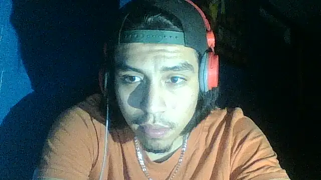 Snapshot of AlexAlejandro13 chatting on October 9, 7:28 am AlexAlejandro13 online show from October 9, 7:28 am