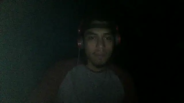 Snapshot of AlexAlejandro13 chatting on October 19, 9:32 am AlexAlejandro13 online show from October 19, 9:32 am