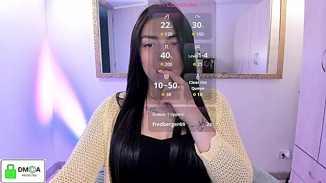 EricaVanderhill online show from November 23, 10:20 pm