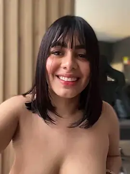 Snapshot of Roxxannne chatting on January 11, 9:25 pm Roxxannne online show from January 11, 9:25 pm