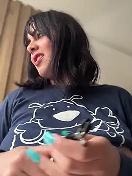 Snapshot of Roxxannne chatting on February 20, 9:31 pm Roxxannne online show from February 20, 9:31 pm