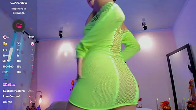 Snapshot of brianathompson chatting on October 22, 7:02 pm brianathompson online show from October 22, 7:02 pm