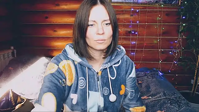 Snapshot of Platina_Fox chatting on December 4, 11:41 am Platina Fox online show from December 4, 11:41 am