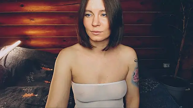 Snapshot of Platina_Fox chatting on December 11, 8:36 am Platina Fox online show from December 11, 8:36 am