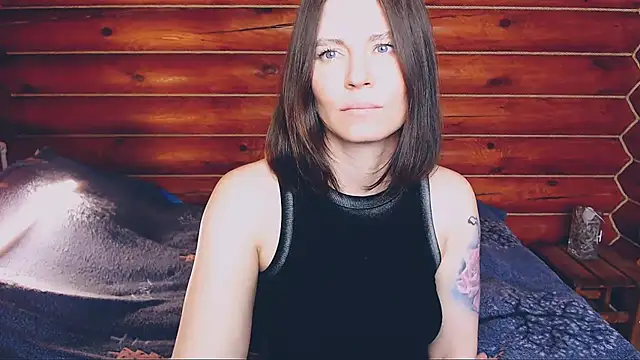 Snapshot of Platina_Fox chatting on February 18, 5:31 am Platina Fox online show from February 18, 5:31 am