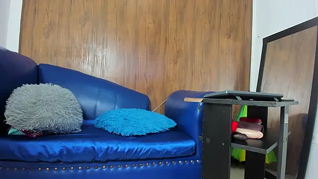 Mature Skinny online show from March 14, 1:02 pm