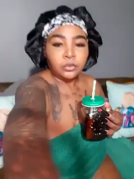 PearlSexxy69 online show from March 4, 8:38 pm