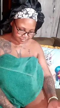 PearlSexxy69 online show from March 6, 11:20 pm