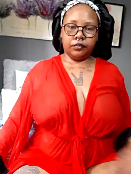 PearlSexxy69 online show from March 7, 12:45 pm