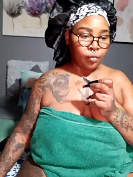 PearlSexxy69 online show from March 8, 7:20 pm