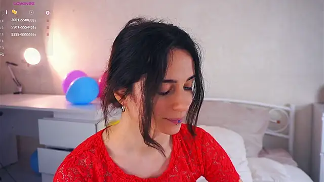 Holla Molly online show from March 23, 8:48 am