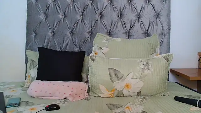 Snapshot of AvaOcean chatting on March 10, 8:45 pm AvaOcean online show from March 10, 8:45 pm