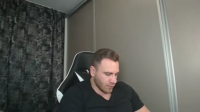 Thori92 online show from January 5, 8:00 pm