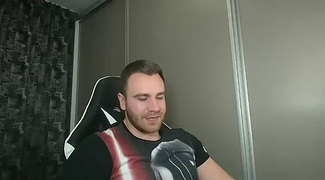 Thori92 online show from February 5, 5:20 pm