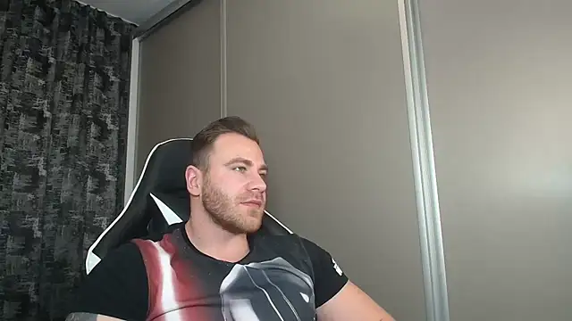 Thori92 online show from February 5, 8:25 pm