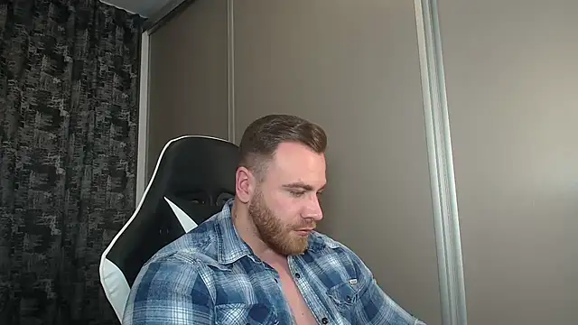 Thori92 online show from March 3, 8:21 pm