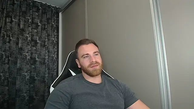 Thori92 online show from November 14, 6:50 pm