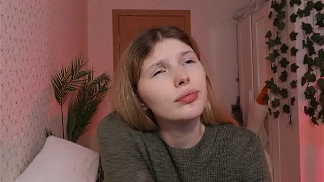 Snapshot of _aleksa_ chatting on December 8, 7:47 am aleksa online show from December 8, 7:47 am