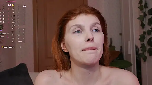 Snapshot of _aleksa_ chatting on December 14, 12:44 pm aleksa online show from December 14, 12:44 pm