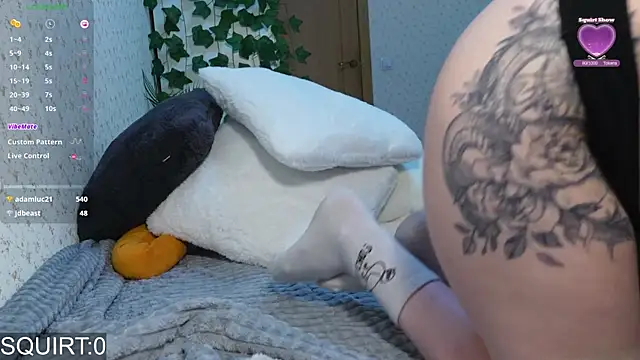 Snapshot of _aleksa_ chatting on March 2, 8:18 pm aleksa online show from March 2, 8:18 pm