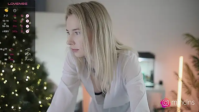 melanielwithu online show from December 6, 6:17 pm