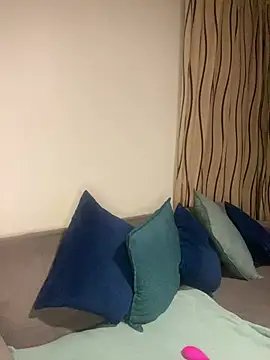 PETITE NAOMI online show from February 10, 6:56 pm