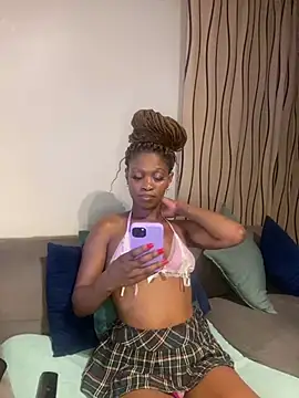 PETITE NAOMI online show from March 15, 6:21 pm