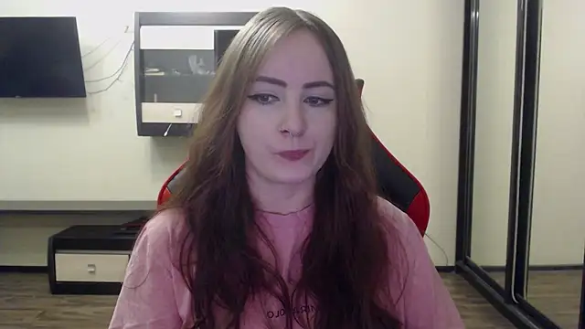 Snapshot of Laralianna chatting on December 24, 5:44 pm Laralianna online show from December 24, 5:44 pm