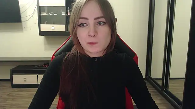 Snapshot of Laralianna chatting on February 20, 8:47 pm Laralianna online show from February 20, 8:47 pm