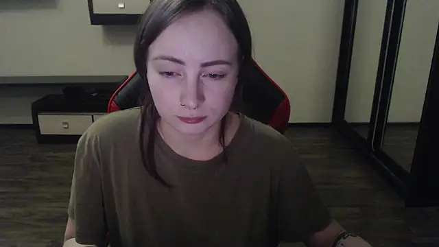 Snapshot of Laralianna chatting on March 17, 3:40 pm Laralianna online show from March 17, 3:40 pm