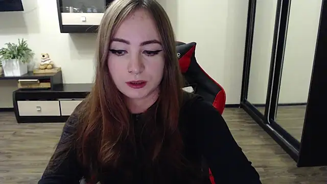 Snapshot of Laralianna chatting on September 17, 10:50 am Laralianna online show from September 17, 10:50 am